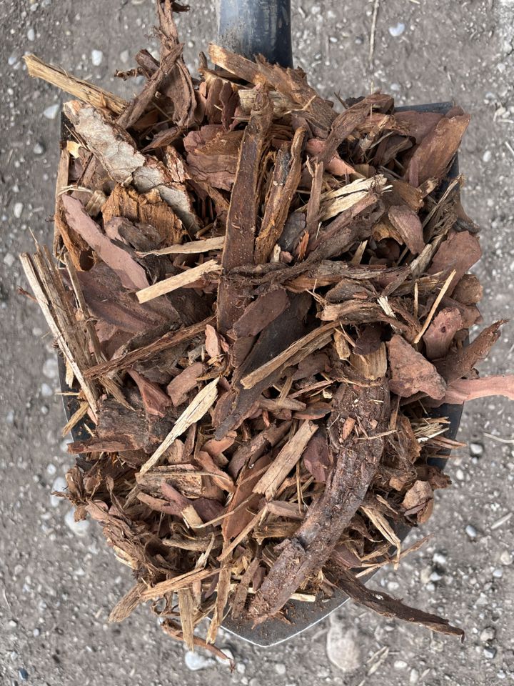 Premium Douglas Fir Mulch - Calgary, AB